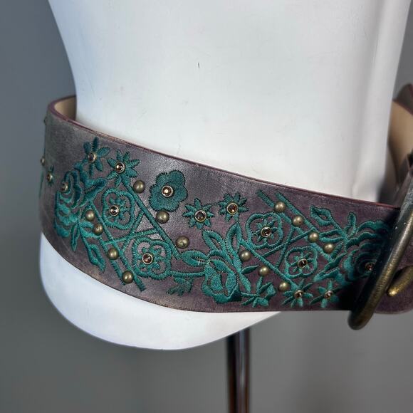 Streets Ahead belt Medium embroidered chunky brown western boho‎ distressed hips main image 7